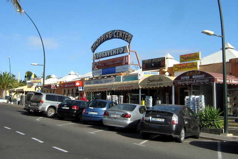 Shoppingcenter Sotavento in Costa Calma