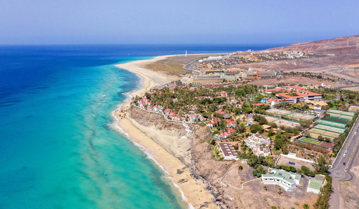 Weitläufige Strände finden Sie überall auf Fuerteventura, wie hier im Süden der Insel in Jandia.